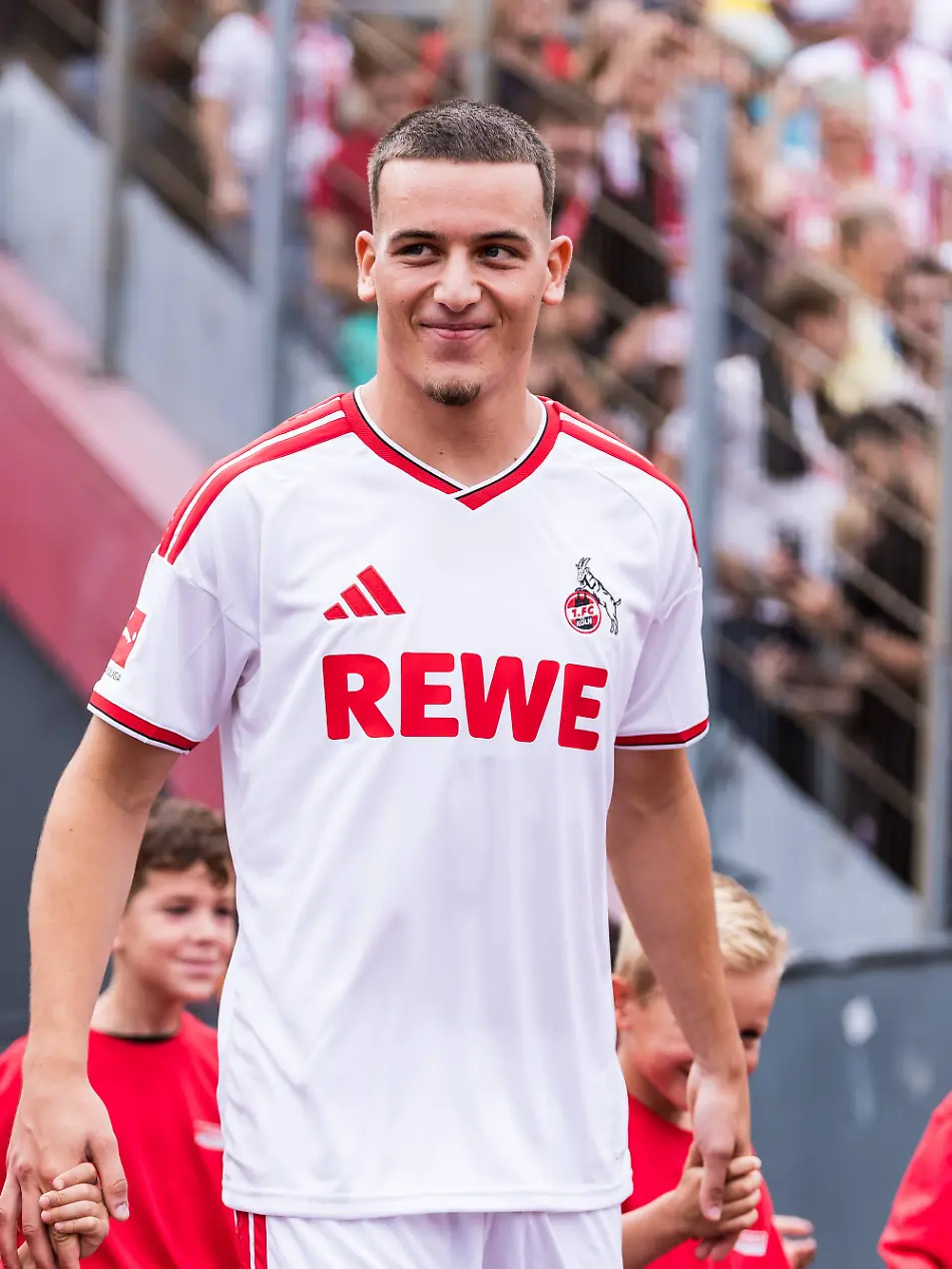 COLOGNE-GERMANY-JULY-18-Said-El-Mala-1-FC-Koeln-13-walking-in-with-a-crowd-of-mascots-before-the-first-friendly-game-of-season-2026-27-between-1-FC-Koeln-vs-FC-Rheinsued-Koeln-at-Suedstadion-on-July-18-2026-in-Cologne-Germany
