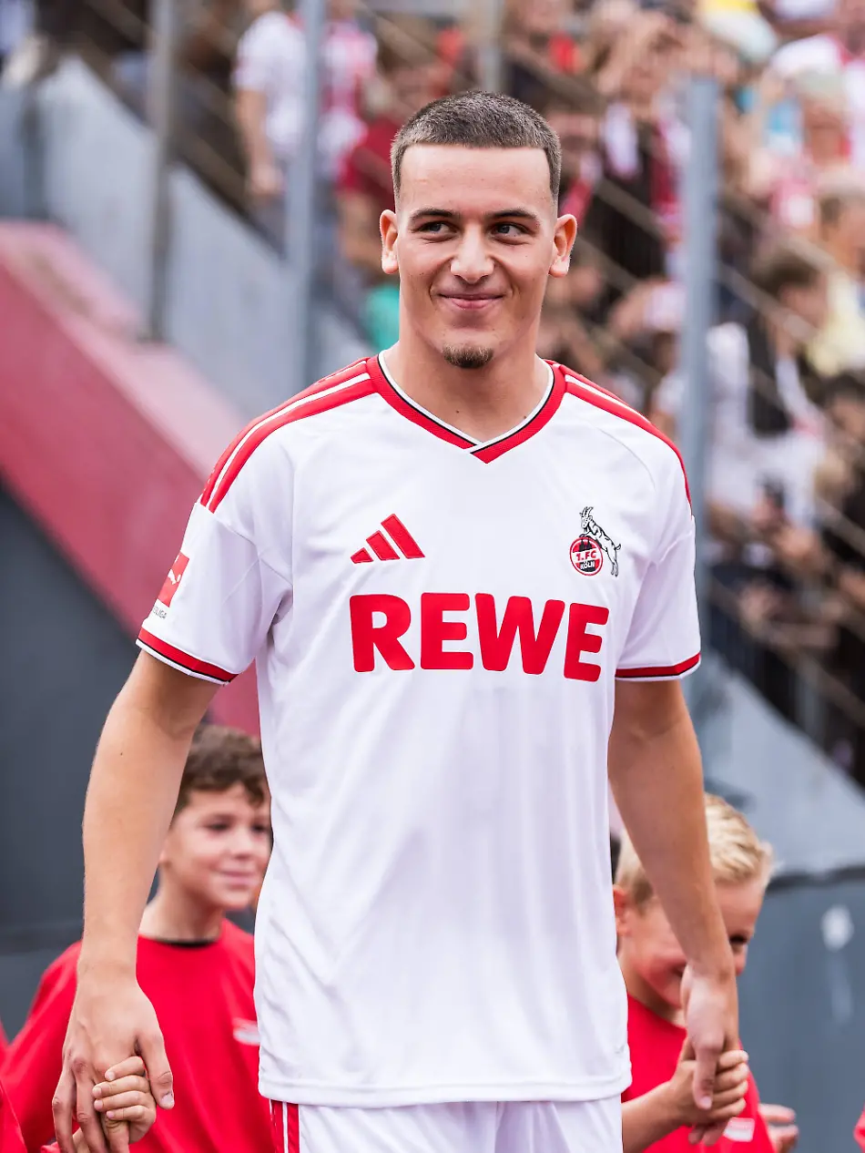 COLOGNE-GERMANY-JULY-18-Said-El-Mala-1-FC-Koeln-13-walking-in-with-a-crowd-of-mascots-before-the-first-friendly-game-of-season-2026-27-between-1-FC-Koeln-vs-FC-Rheinsued-Koeln-at-Suedstadion-on-July-18-2026-in-Cologne-Germany