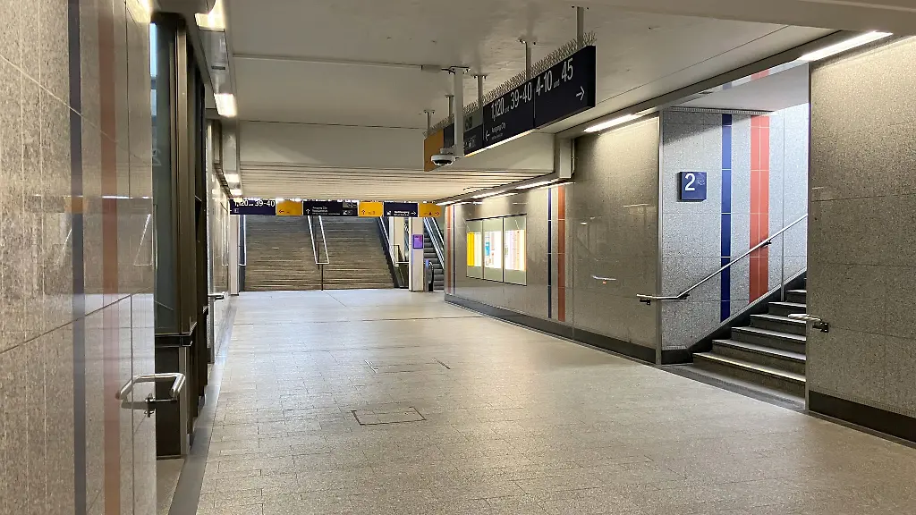Eine-wichtige-Frage-wird-sein-ob-und-wie-der-Hauptbahnhof-Kaiserslautern-waehrend-der-Generalsanierung-von-abzweigenden-Strecken-bedient-werden-kann