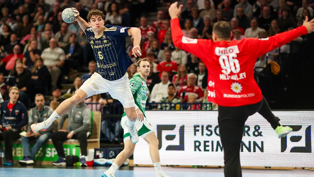 Fuehrt-den-HSV-Hamburg-kuenftig-an-Elias-Kofler-l