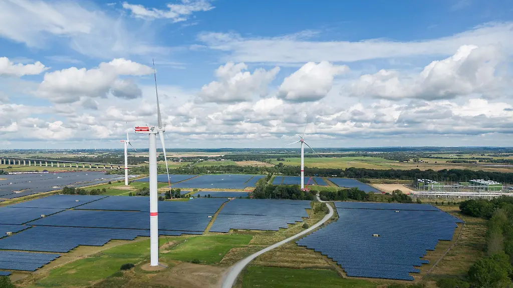 Erneuerbare-Energie-ist-das-Rueckgrat-der-Energieversorgung-in-Schleswig-Holstein-und-ein-Treiber-der-wirtschaftlichen-Entwicklung-an-der-Westkueste