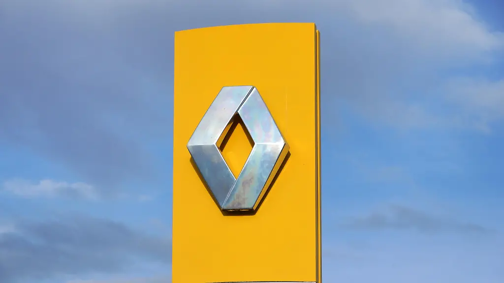 Renault-franzoesische-Automarke-Renault-Gruppe-Werbestele-mit-Logo-vor-einer-Verkaufsfiliale-Autoindustrie-Autohaendler