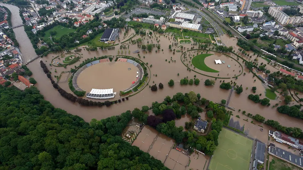 Das-Sommerhochwasser-von-2013-in-Thueringen-ist-vielen-Menschen-entlang-der-Weissen-Elster-noch-in-unguter-Erinnerung