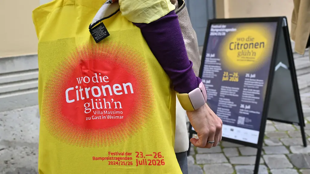 Mit-dem-Rompreis-sollen-aussergewoehnlich-begabte-und-qualifizierte-Kuenstlerinnen-Komponisten-Architektinnen-und-andere-Kreative-gefoerdert-werden-die-Arbeiten-von-22-von-ihnen-sind-nun-in-Weimar-zu-erleben