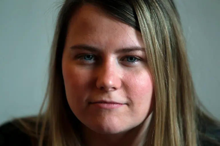 epa02586400-Austrian-Natascha-Kampusch-poses-for-photographs-during-an-interview-with-Spanish-press-agency-EFE-in-Madrid-Spain-16-February-2011-Kampusch-who-was-kidnapped-at-the-age-of-10-and-held-in-a-cellar-for-over-eight-years-presented-her-autobiography-entitled-3096-Days-3096-Tage