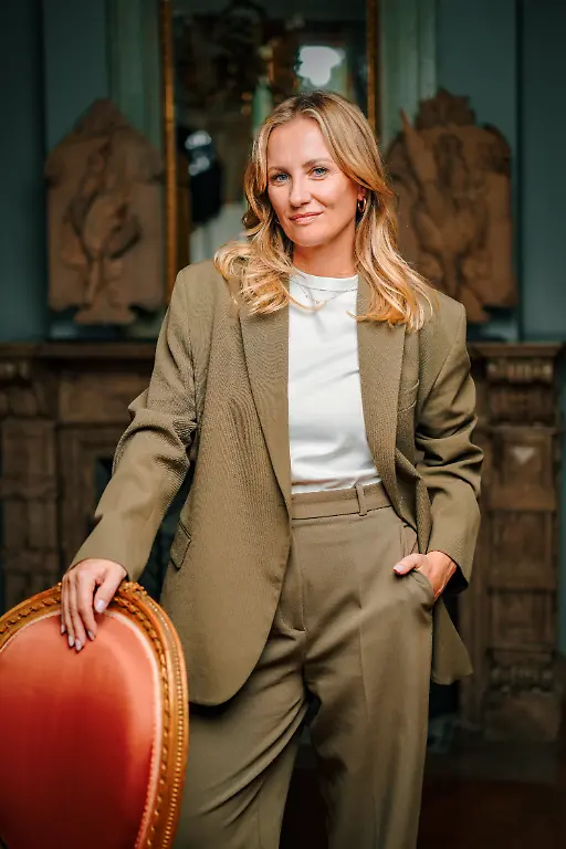 Ania-Niedieck-Schauspielerin-bekannt-aus-Daily-Soaps-Die-Verwendung-des-sendungsbezogenen-Materials-ist-nur-mit-dem-Hinweis-und-Verlinkung-auf-RTL-gestattet