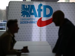 Verbindung zu Neonazigruppe?: AfD-Landtagskandidat soll Ritual mit HJ-Lied abgehalten haben