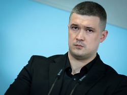 Drohung mit Dauerdemos: Fedorow fordert nach Rauswurf sein altes Amt zurück