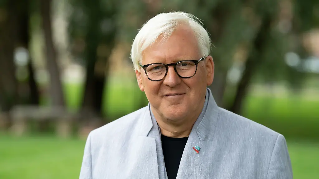 Der-Beelitzer-Buergermeister-Bernhard-Knuth-reagiert-entruestet-auf-Vandalismus-in-der-Stadt