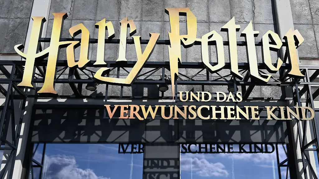 Das-Harry-Potter-Stueck-war-seit-Dezember-2021-in-Hamburg-zu-sehen