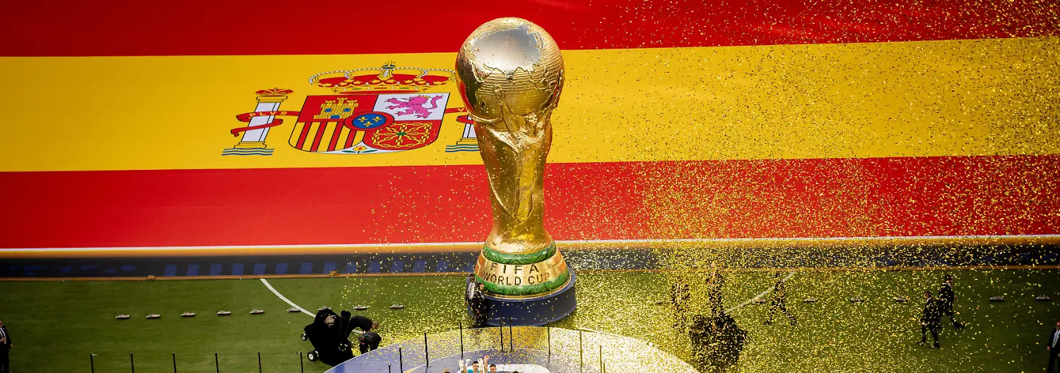 New-York-USA-19th-Jul-2026-Final-jubilation-Rodri-ESP-with-Trophy-Temmates-and-King-Felipe-VI-Donald-Trump-President-of-the-United-States-and-FIFA-President-Gianni-Infantino-Spain-Argentina-World-Cup-Final-Spanien-Argentinien-19-07