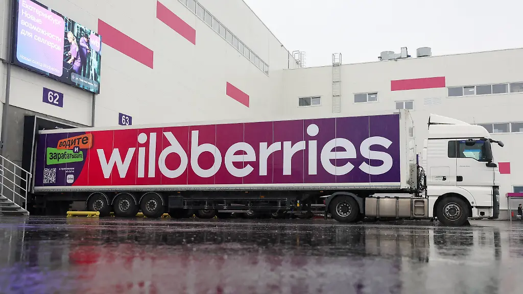 RUSSIA-YEKATERINBURG-JULY-22-2025-A-lorry-is-seen-at-a-new-Wildberries-logistics-centre
