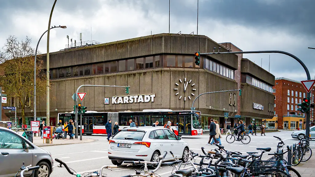 Hamburg-Galeria-Karstadt-Kaufhof-Osterstrasse-24-03