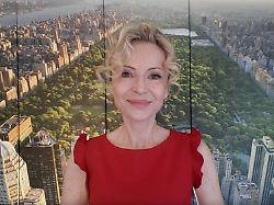 Sandra Navidi: "Trump hat der ganzen Welt den Wirtschaftskrieg erklärt" episode artwork