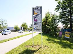 "Zeichen der Wertschätzung": Stadt stellt erstmals Hinweisschild für muslimisches Gebet auf