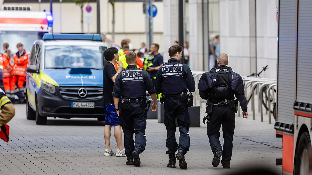Die-Tat-ereignete-sich-in-einem-grossen-Einkaufszentrum-nahe-dem-Stuttgarter-Hauptbahnhof