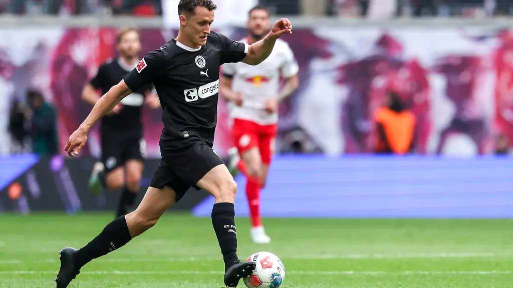 Erzielte-den-einzigen-Treffer-fuer-den-FC-St-Pauli-im-Test-gegen-den-AFC-Bournemouth-Martijn-Kaars