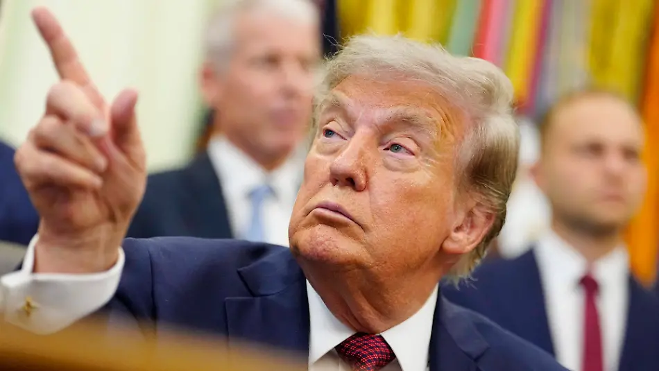 President-Trump-Announces-Prospect-of-Nuclear-Energy-Projects-in-Federal-Waters-President-Donald-Trump-takes-a-question-during-an-announcement-on-American-nuclear-innovation-in-the-Oval-Office-of-the-White-House-in-Washington-DC-on-Friday-July-24-2026-The-Trump-administration-announced-they-would-consider-putting-nuclear-energy-projects-in-federal-waters-Photo-by-Bonnie-Cash-Pool-ABACAPRESS