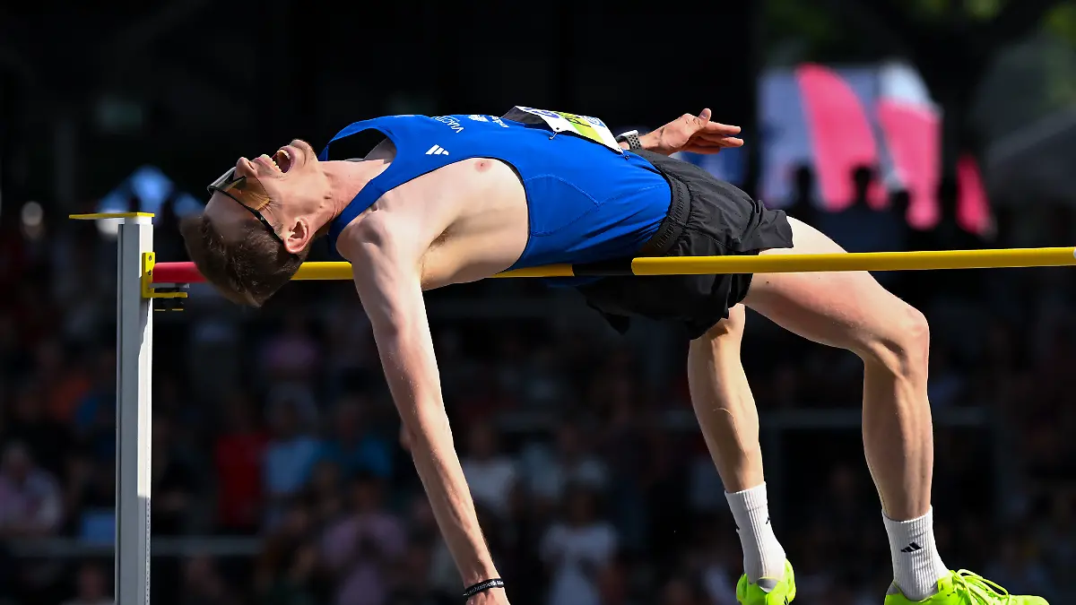 Leichtathletik-Deutsche-Meisterschaft-im-Lohrheidestadion-Maenner-Hochsprung-Finale-Tobias-Potye-verletzt-sich-beim-Hochsprung