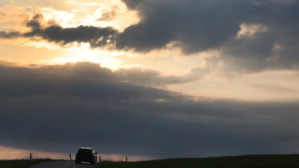 Am-Sonntag-ziehen-vielerorts-Wolken-im-Freistaat-auf