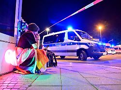 Bisher keine Tatverdächtigen: Polizei nimmt nach CSD-Anschlag mehrere Menschen in Gewahrsam