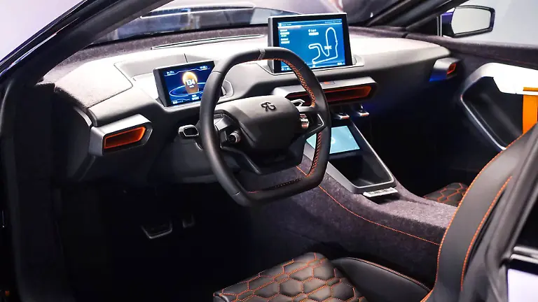 rg-nathalie-neuer-gumpert-elektrosportler-5