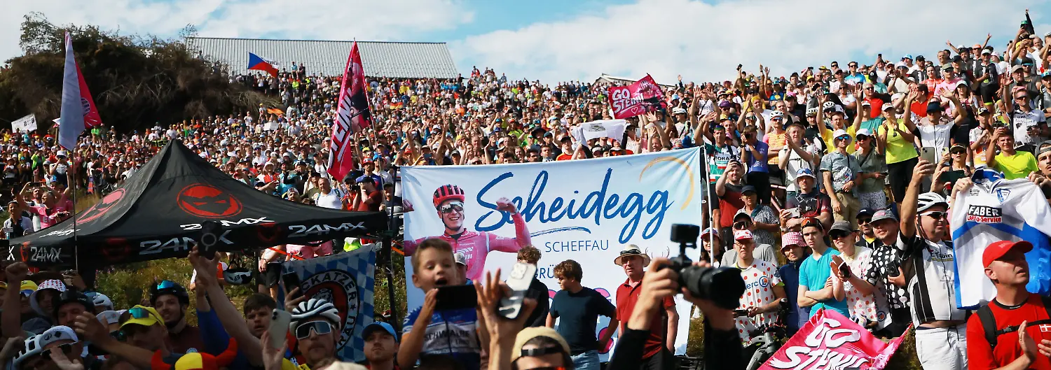 Cycling-Tour-de-France-Stage-14-Mulhouse-to-Le-Markstein-Fellering-Mulhouse-France-July-18-2026-Spectators-gather-during-stage-14-REUTERS-Stephanie-Lecocq