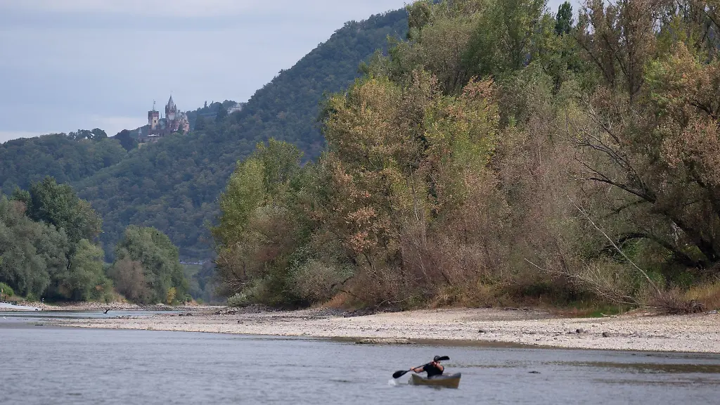 Waehrend-die-Temperaturen-am-Montag-noch-unter-30-Grad-bleiben-wird-es-ab-Dienstag-wieder-sehr-heiss-in-Rheinland-Pfalz-und-im-Saarland