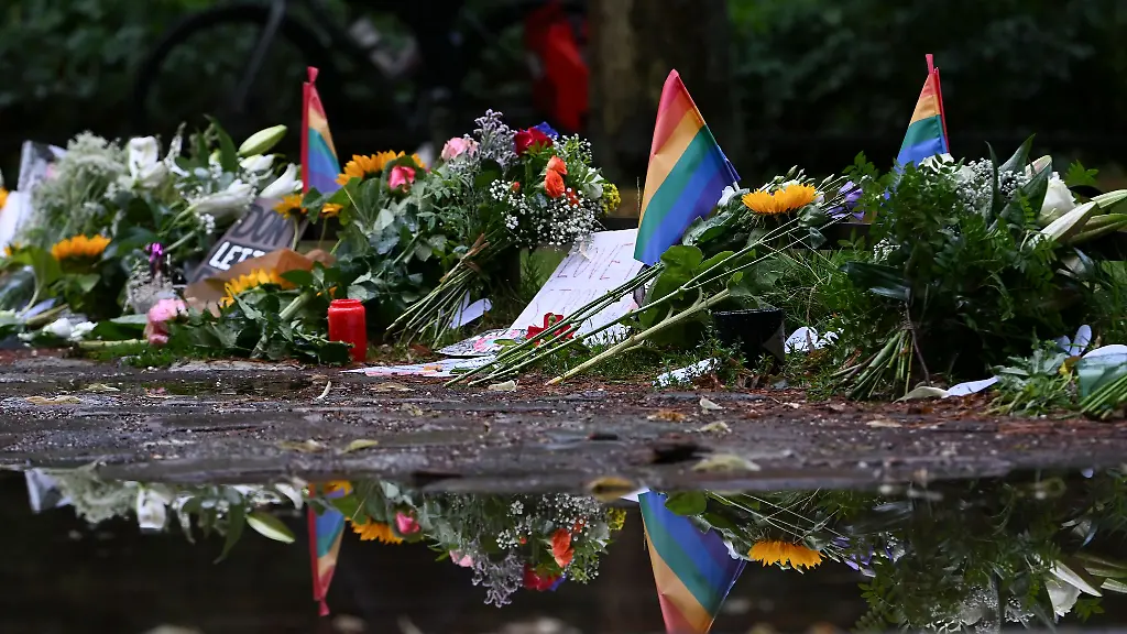 Nach-dem-Angriff-am-Rande-des-CSD-Berlin-wollen-Menschen-in-MV-ihre-Solidaritaet-mit-den-Betroffenen-zeigen