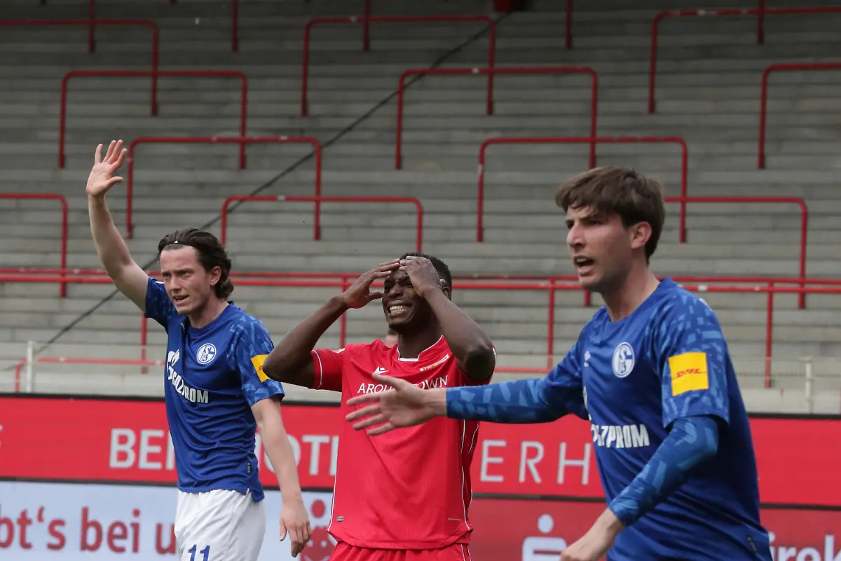 39612bc4474a9fdae247c1827c1ae615