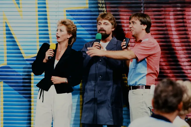 WWF-Club-Fernsehsendung-WWF-Club-Moderatorin-Marijke-Amado-Moderator-Juergen-von-der-Lippe-und-Moderator-Frank-Laufenberg-v-l-n