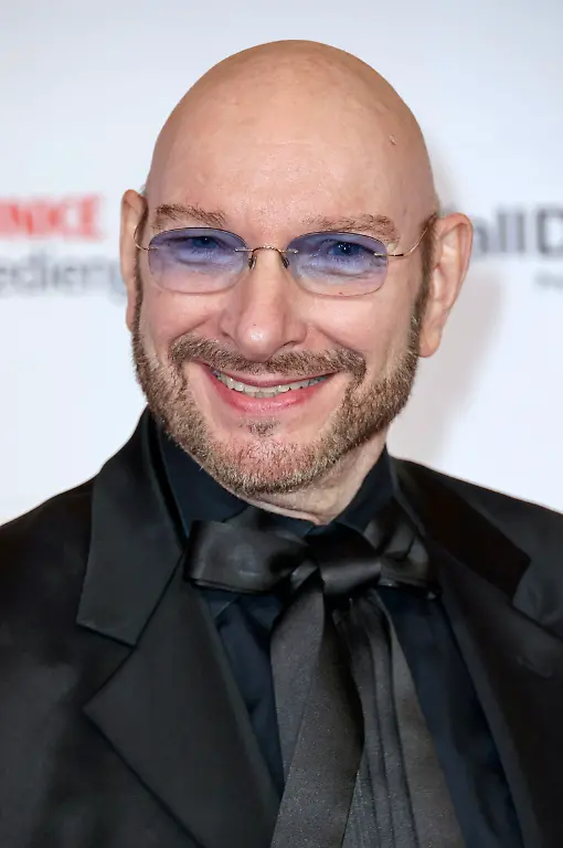 Ralph-Morgenstern-bei-der-17-Verleihung-der-Goldenen-Bild-der-Frau-2024-im-Stage-Theater-Neue-Flora-Hamburg-20-11