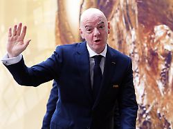 Drohende „Atombombe“: Infantino will WM teilweise an Investoren verkaufen