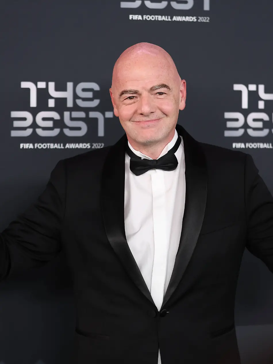 The-Best-FIFA-Football-Awards-2022-Show-Giovanni-Infantino-President-of-FIFA-poses-for-a-photo-on-the-Green-Carpet-ahead-of-The-Best-FIFA-Football-Awards-2022-on-February-27-2023-in-Paris-France-Paris-France-PUBLICATIONxNOTxINxFRA-Copyright-xRaddadxJebarahx-originalFilename-jebarah-notitle230227-npnbw