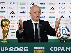 Wie viel Kommerz noch?: Gieriger Infantino schmeißt die „Atombombe“ auf den Weltfußball