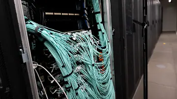 573325496