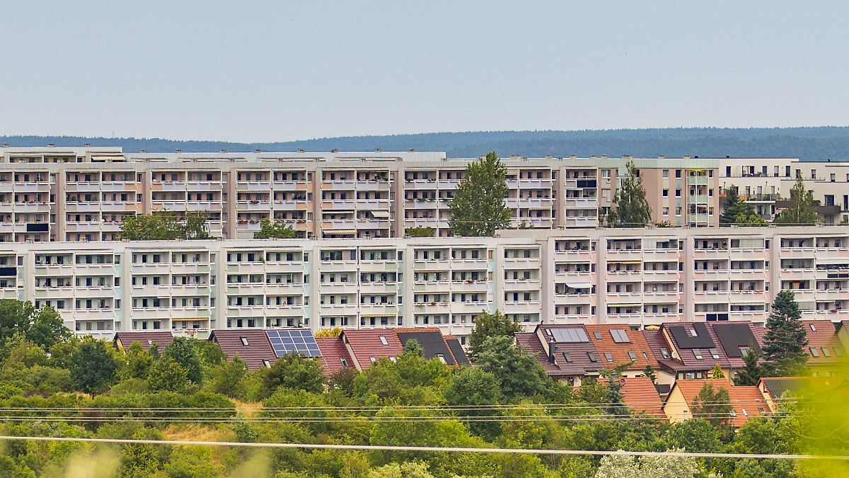 100 Jahre Plattenbau: Verkommt der DDR-Wohntraum zum sozialen Brennpunkt?