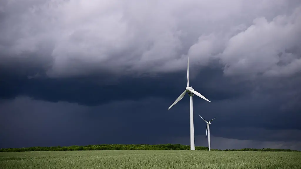 Erst-Hitze-dann-Gewitter-Sturmboeen-und-Starkregen-Der-Deutsche-Wetterdienst-warnt-fuer-Donnerstag-vor-Unwettern