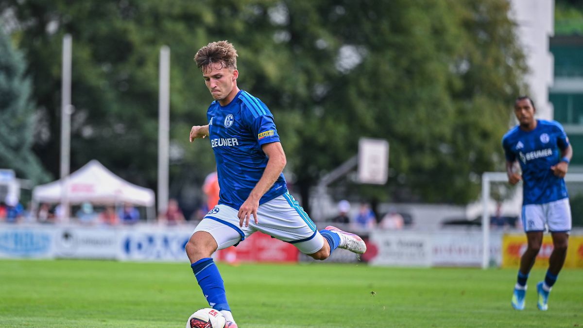 Transfer-Ticker: Vitalie Becker verlängert seinen Vertrag beim FC Schalke ...