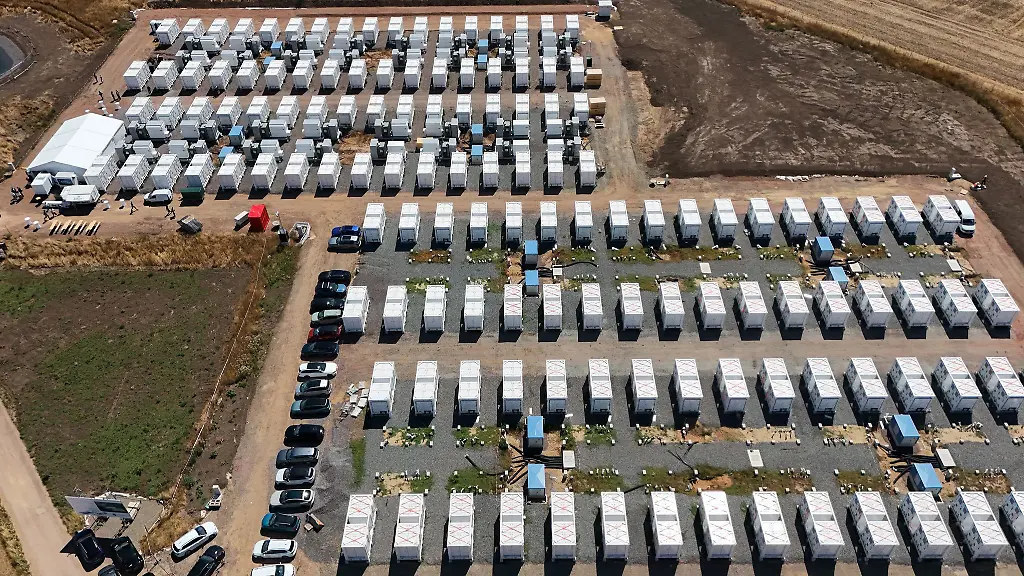 Mit-dem-Batteriegrossspeicher-entsteht-ein-privat-finanziertes-Batteriespeicherprojekt