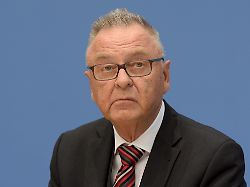 Hans Juergen PAPIER Ehemaliger Praesident Vom Bundesverfassungsgericht 16 05