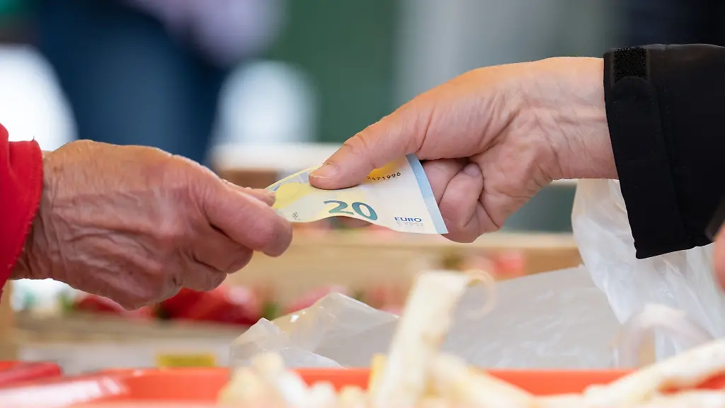 Der-Alltag-ist-fuer-die-Menschen-in-Deutschland-in-den-vergangenen-Jahren-teurer-geworden