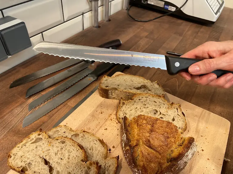 Test Brotmesser guter Fingerschutz beim WMF Classic Line