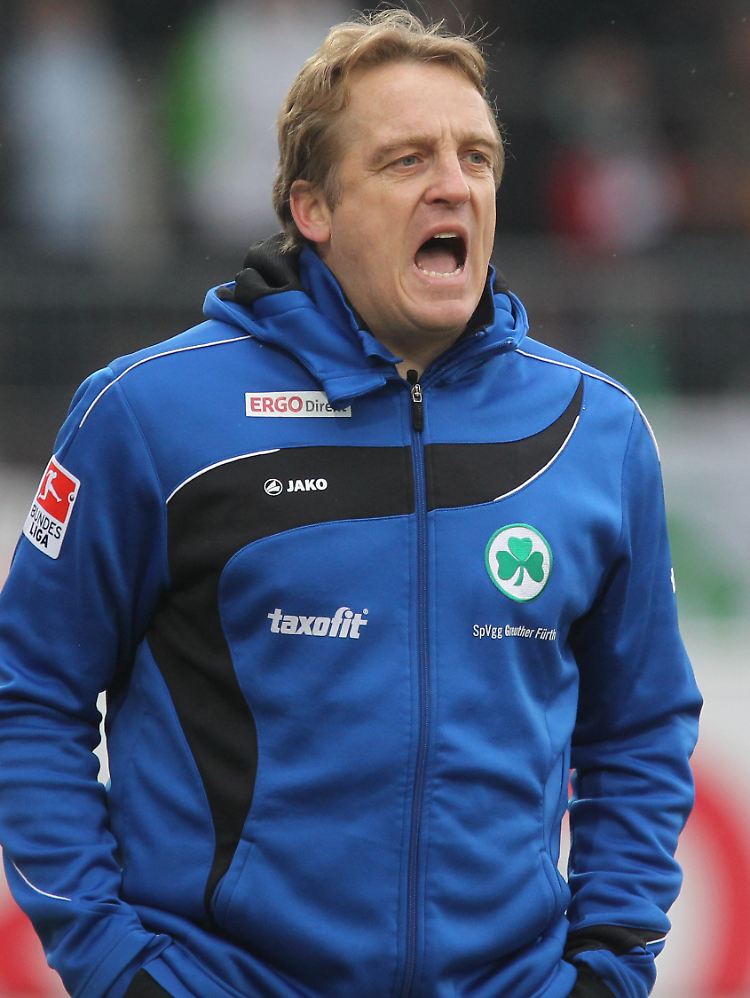 "Wir haben nie einen Zweifel daran gelassen, dass wir die sehr erfolgreiche Zusammenarbeit fortführen wollen": Mike Büskens.