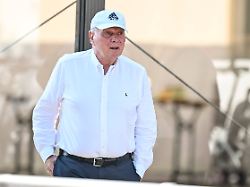 „Habe mich totgelacht“: Uli Hoeneß macht eine klare Transfer-Ansage