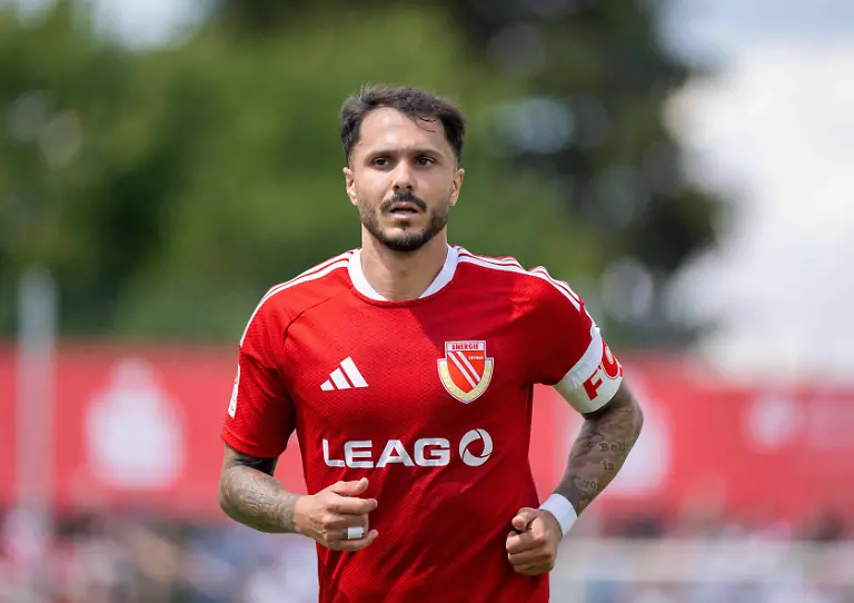 Fussball-Herren-Testspiel-Saison-2026-2027-Hallescher-FC-FC-Energie-Cottbus-in-Finsterwalde-Leonardo-Bittencourt-Energie-Cottbus-11-07-2026-Soccer-Men-s-Friendly-Match-20262027-Season-Hallescher-FC-vs