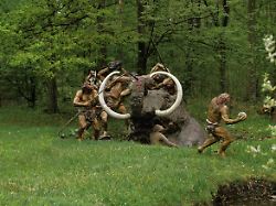 Prehistory Neanderthal Men Hunting Mammouth