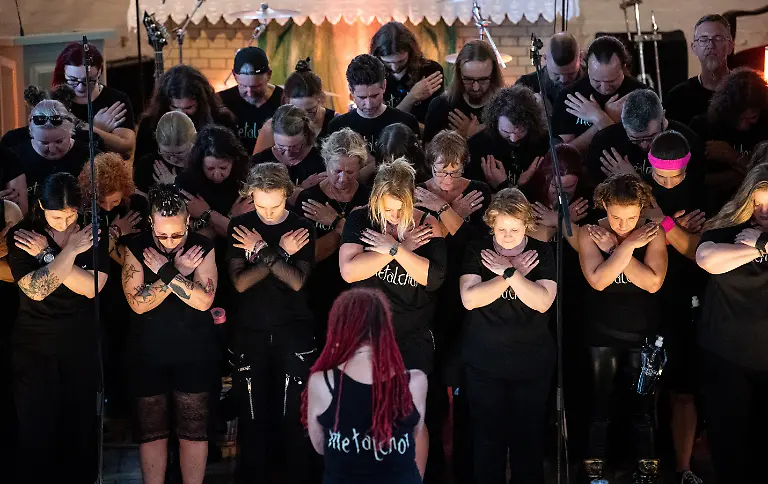 Der-Metalchor-tritt-anlaesslich-des-Wacken-Open-Air-W-O-A-2026-in-der-Heiligen-Geist-Kirche-Wacken-auf