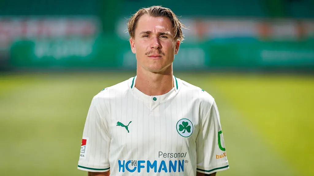 Matchwinner-im-Testspiel-gegen-Freiburg-Fuerth-Kapitaen-Felix-Klaus-Archivbild