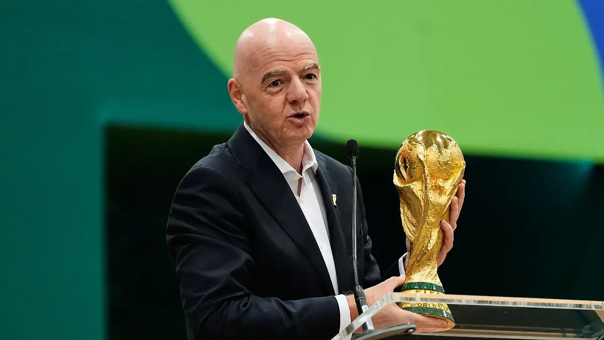 Spielen-2030-noch-mehr-Teams-bei-der-Endrunde-um-den-WM-Pokal-Archivbild